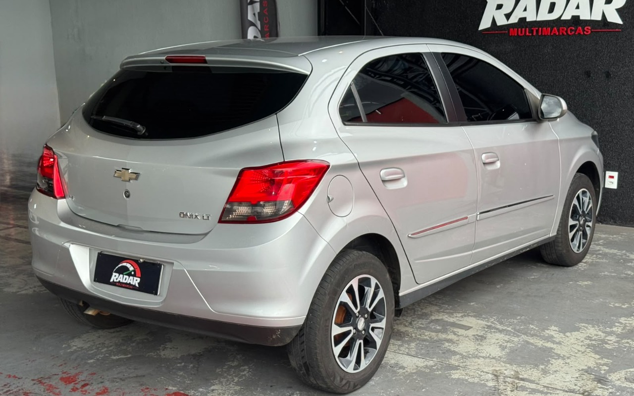 imagem-https://www.socarrao.com.br/sc-vehicle-images-prod/4066714/1790188269368-V2hhdHNBcHAgSW1hZ2UgMjAyNi0wOS0yMyBhdCAwOC40Ny41NC5qcGVn.jpeg