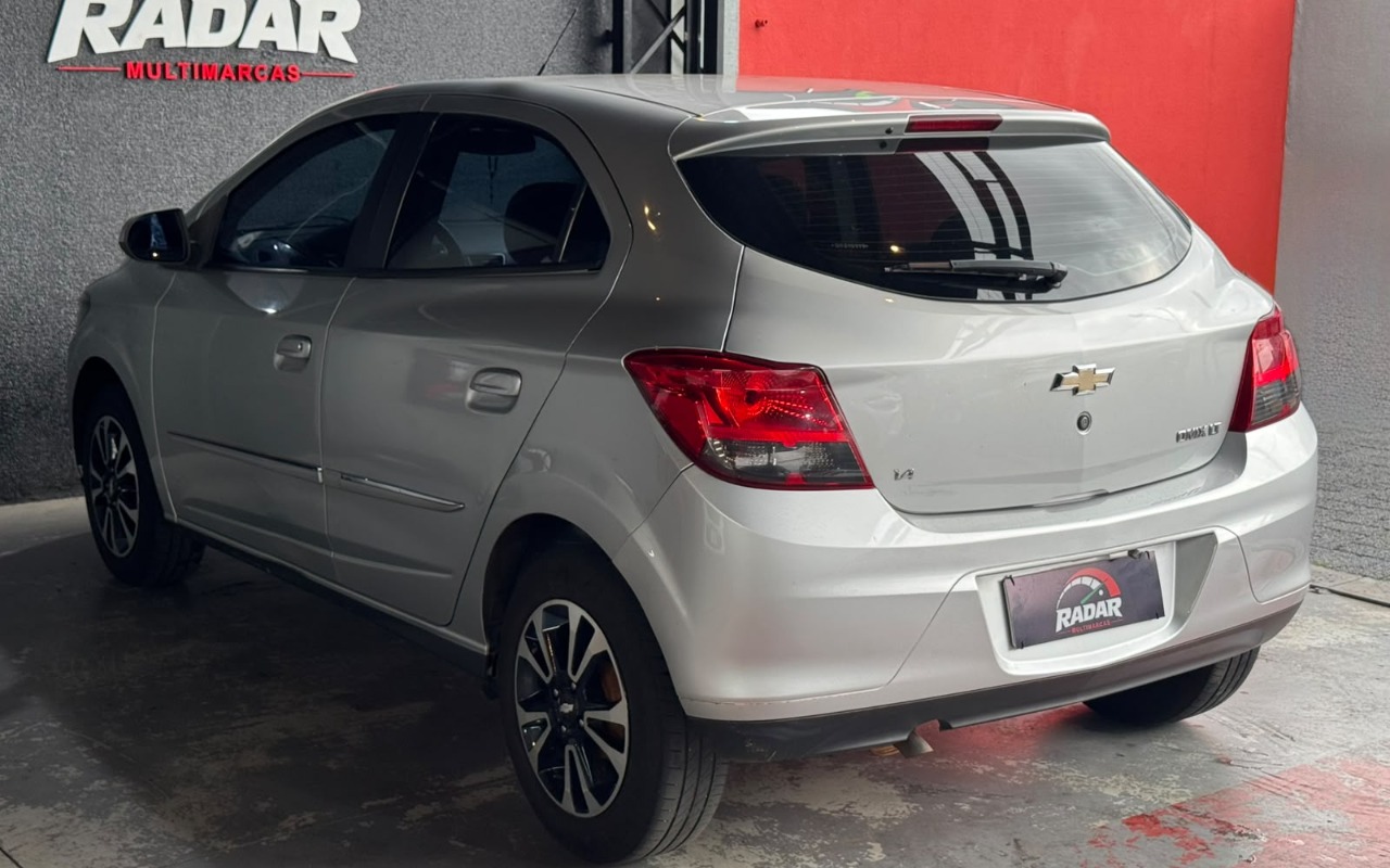 imagem-https://www.socarrao.com.br/sc-vehicle-images-prod/4066714/1790188269453-V2hhdHNBcHAgSW1hZ2UgMjAyNi0wOS0yMyBhdCAwOC40Ny41MyAoMykuanBlZw.jpeg