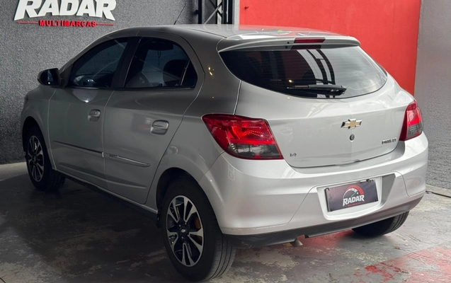 imagem-https://www.socarrao.com.br/sc-vehicle-images-prod/4066714/1790188269453-V2hhdHNBcHAgSW1hZ2UgMjAyNi0wOS0yMyBhdCAwOC40Ny41MyAoMykuanBlZw.jpeg