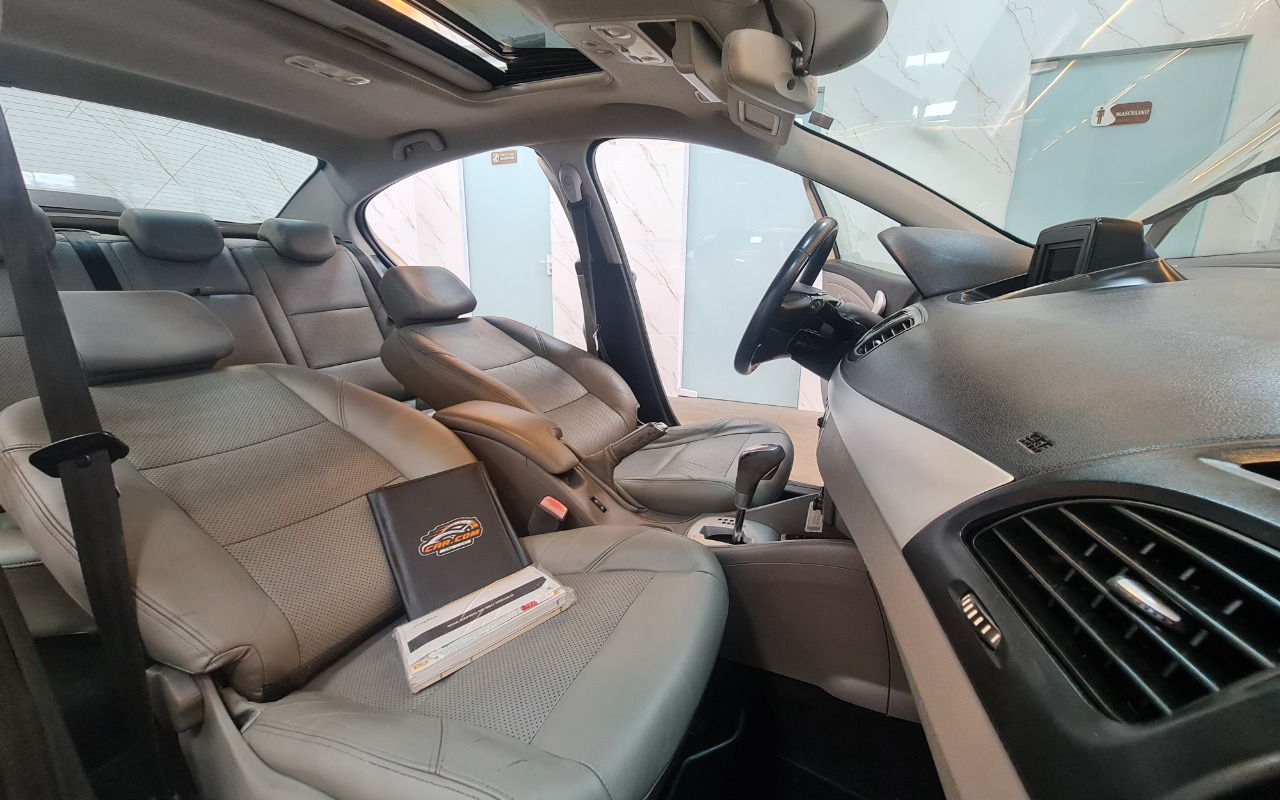 imagem-https://www.socarrao.com.br/sc-vehicle-images-prod/4066887/1791313550092-MTAuanBn.jpg
