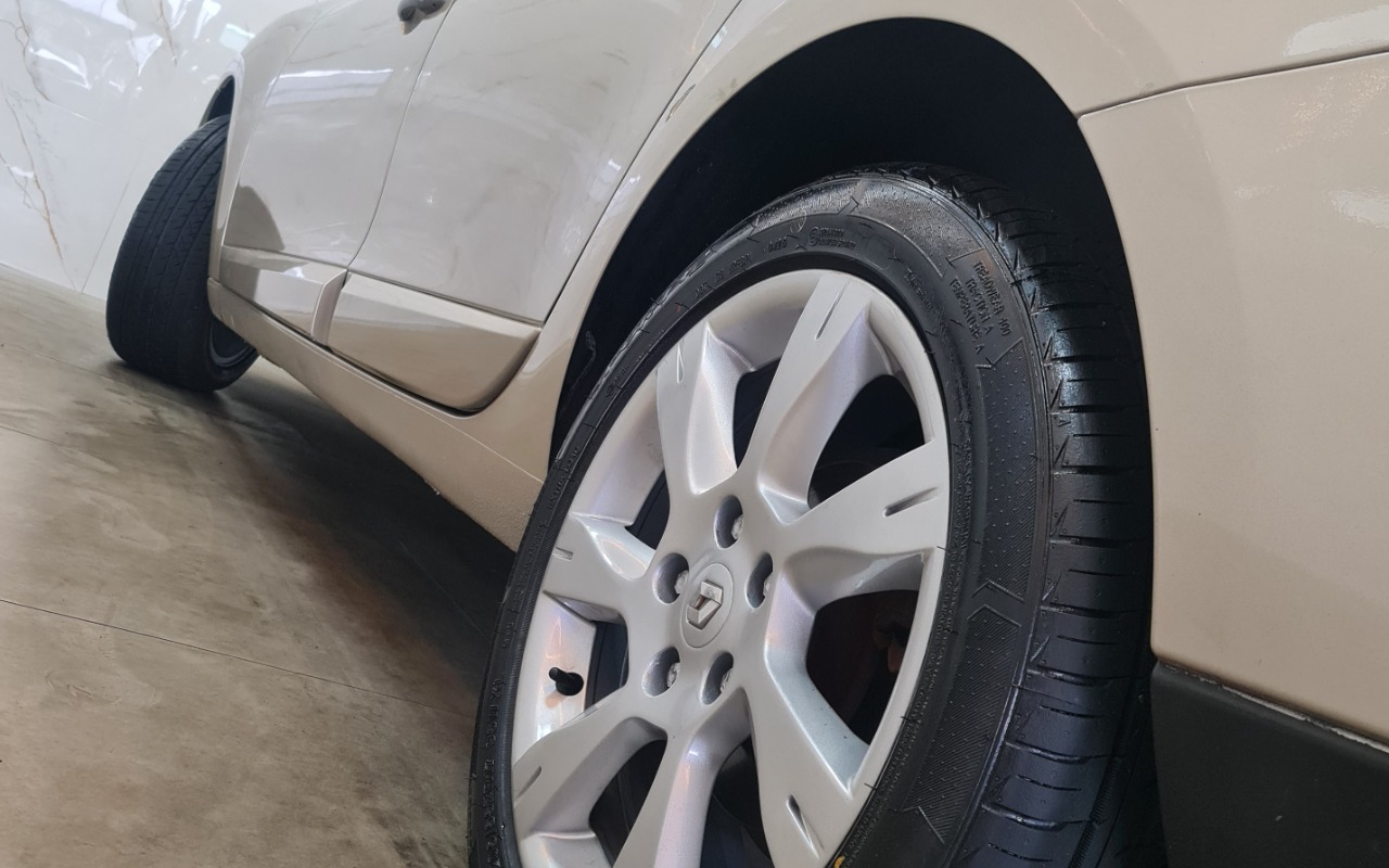 imagem-https://www.socarrao.com.br/sc-vehicle-images-prod/4066887/1791313550761-MTcuanBn.jpg