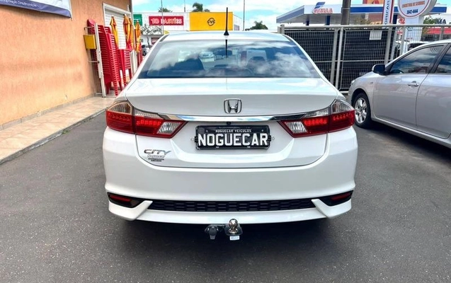 imagem-https://www.socarrao.com.br/sc-vehicle-images-prod/4066995/1790189831435-8506368_14_B_8c9c2099e6.jpeg