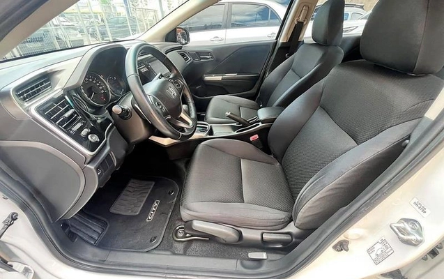 imagem-https://www.socarrao.com.br/sc-vehicle-images-prod/4066995/1790189831446-8506368_7_B_295a6f785f.jpeg