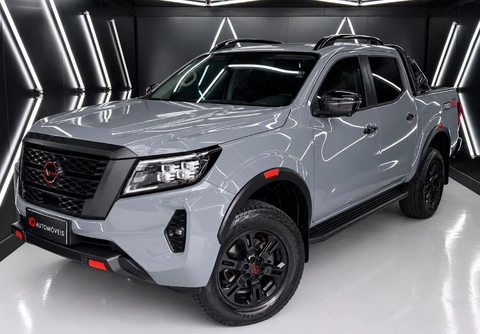Nissan Frontier 2025 Cinza — foto 1 de 3