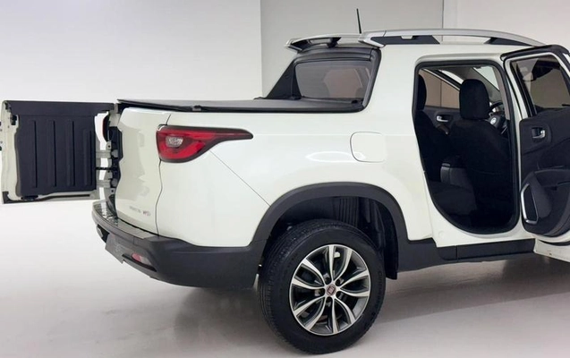 imagem-https://www.socarrao.com.br/sc-vehicle-images-prod/4067070/1790188944904-8488518_9_B_7340d1c254.jpeg