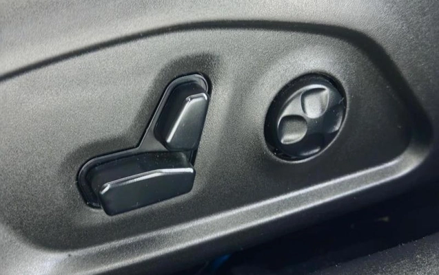 imagem-https://www.socarrao.com.br/sc-vehicle-images-prod/4067070/1790188944915-8488518_16_B_715f9aa91b.jpeg