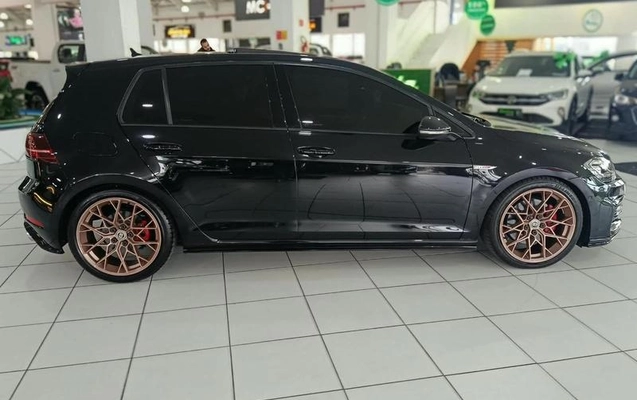 imagem-https://www.socarrao.com.br/sc-vehicle-images-prod/4067327/1790189496113-8490310_3_B_d4f4e36f57.jpeg