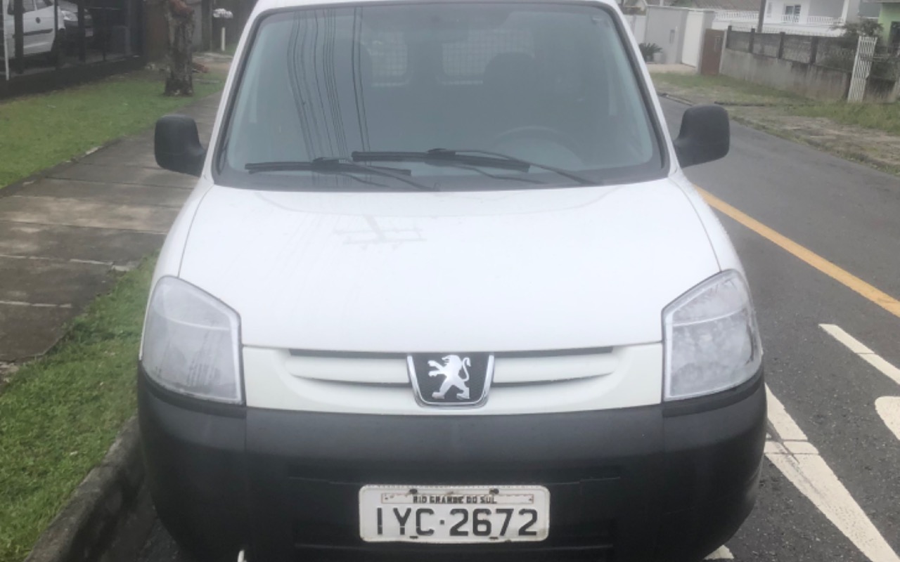 Peugeot Partner 2018 Branco — foto 1 de 3