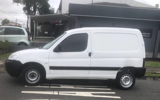 imagem-https://www.socarrao.com.br/sc-vehicle-images-prod/4067375/1790189573309-SU1HXzYwNTkuanBlZw.jpeg