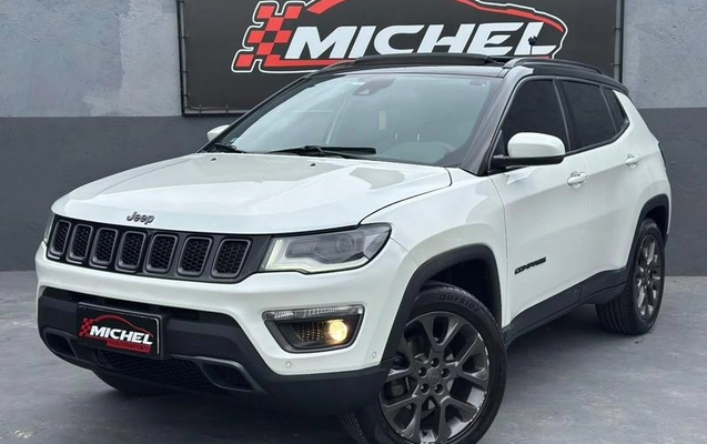 imagem-https://www.socarrao.com.br/sc-vehicle-images-prod/4067425/1790190024816-8492017_3_B_9007723ff9.jpeg