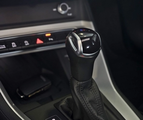 imagem-https://www.socarrao.com.br/sc-vehicle-images-prod/4067468/1791661027193-AH98s50KdVn9DV7DrRaHngTVSNKskywT.jpg