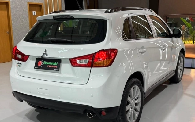 imagem-https://www.socarrao.com.br/sc-vehicle-images-prod/4067473/1790189997860-vehicle_image_1790189979_793624b69ded3693792b2b0fd98698e7.jpeg
