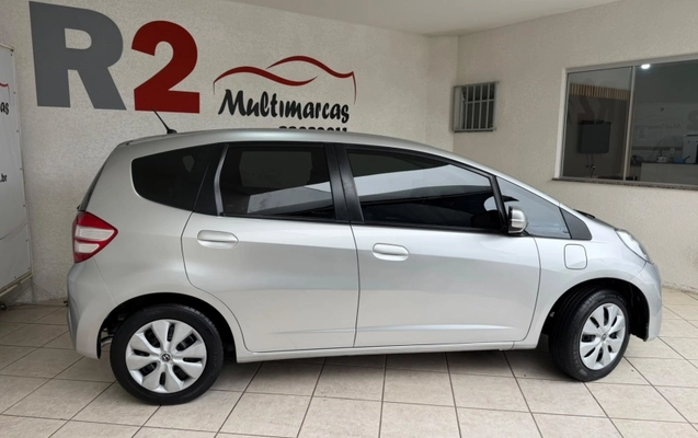 imagem-https://www.socarrao.com.br/sc-vehicle-images-prod/4067478/1790190017800-RvRrZQLZtwk6ZsAjqBYzPKDUytcU9Wrn.jpg