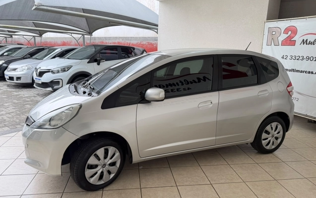 imagem-https://www.socarrao.com.br/sc-vehicle-images-prod/4067478/1790190017805-cjPlmzSsE2B6eT19VGnNR4qFuvGFGR39.jpg