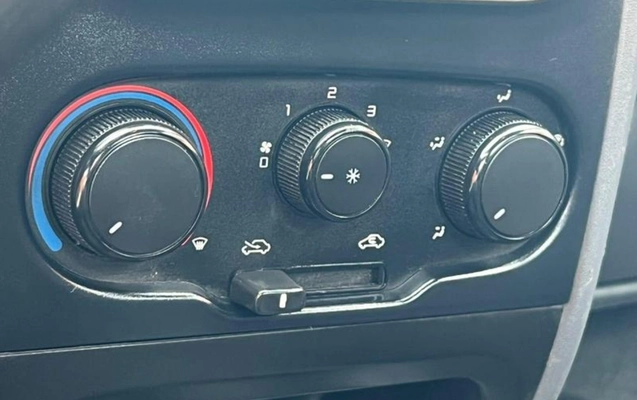 imagem-https://www.socarrao.com.br/sc-vehicle-images-prod/4067716/1790190623963-RkNfMzkzOV84NTA0NjI5XzJfVl9lZWVhZThmOTU3LmpwZWc.jpeg