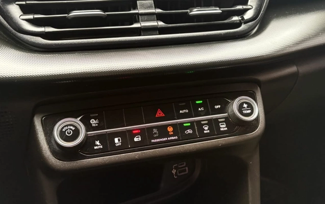 imagem-https://www.socarrao.com.br/sc-vehicle-images-prod/4068028/1790191340829-V2hhdHNBcHAgSW1hZ2UgMjAyNi0wOS0yMyBhdCAxNS4zNS41NS5qcGVn.jpeg