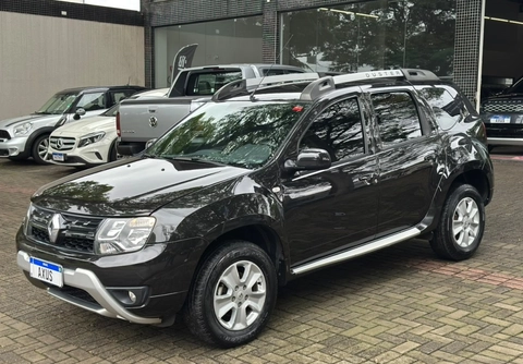 Renault Duster 2017 Preto — foto 1 de 3