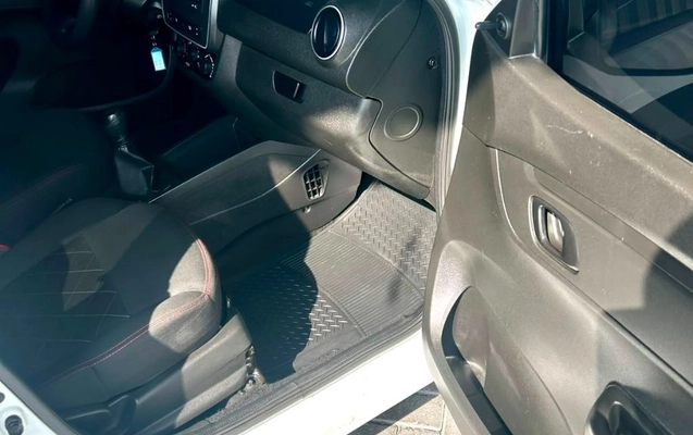 imagem-https://www.socarrao.com.br/sc-vehicle-images-prod/4068247/1790191966499-gb-1cb4290.jpg