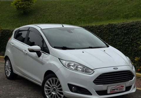 Ford Fiesta 2016 Branco — foto 1 de 3