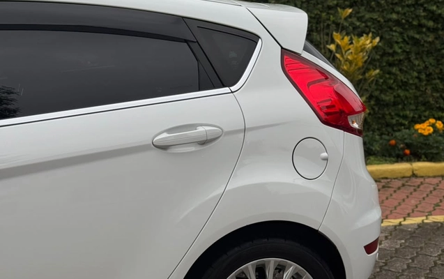 imagem-https://www.socarrao.com.br/sc-vehicle-images-prod/4068702/1790193018606-003_d8d5532e1a1f5c7cb69c4b63449ce076.jpg