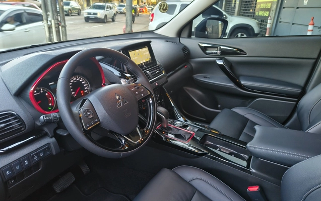 imagem-https://www.socarrao.com.br/sc-vehicle-images-prod/4068762/1790432354417-SU1HXzIwMjYwOTI1XzE3MjUzNDk4NV9IRFIuanBn.jpg