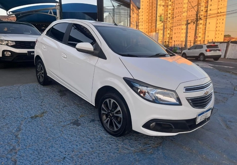 Chevrolet Onix 2016 Branco — foto 1 de 3