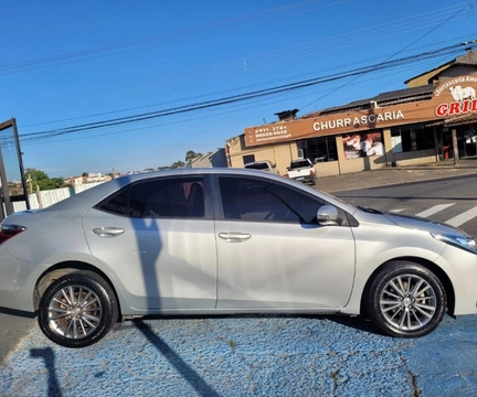 Toyota Corolla 2018 Prata — foto 1 de 3