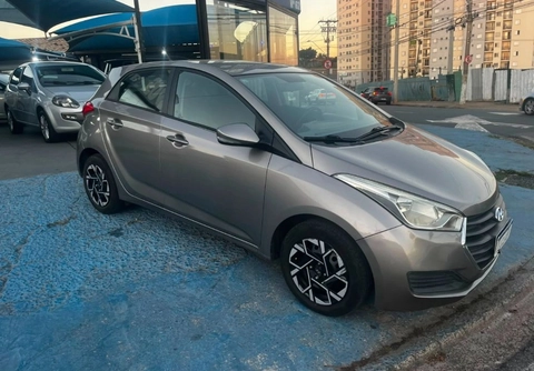 Hyundai HB20 2018 Prata — foto 1 de 3