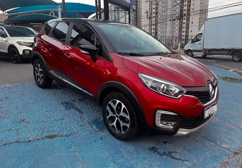Renault Captur 2018 Vermelho — foto 1 de 3