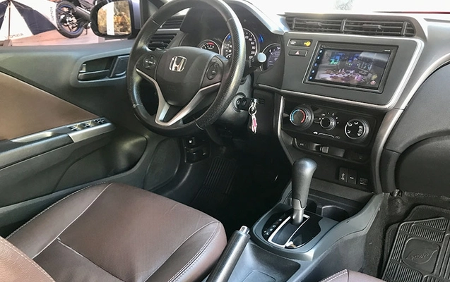 imagem-https://www.socarrao.com.br/sc-vehicle-images-prod/4069373/1790284140328-9j4AJsg1BtnhdFI4lb5oWmgVGBqlK6yF.jpg
