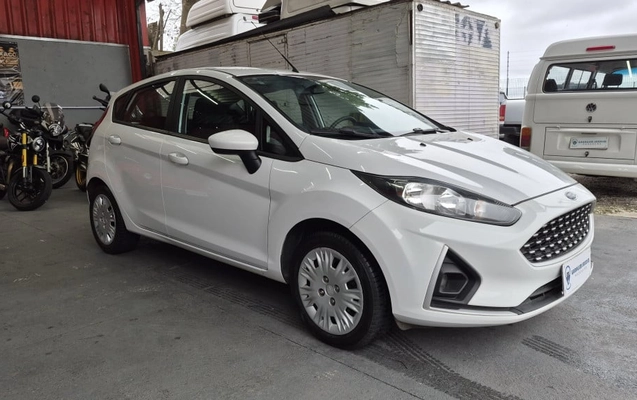 imagem-https://www.socarrao.com.br/sc-vehicle-images-prod/4069443/1790194878510-vehicle_image_1790194715_31cceb20a16cc22bd20ba25cc7748d99.jpeg