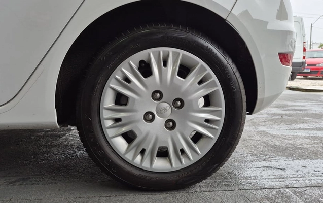 imagem-https://www.socarrao.com.br/sc-vehicle-images-prod/4069443/1790194878521-vehicle_image_1790194743_5e7b0a50380699a985c011d30f2a4c6a.jpeg