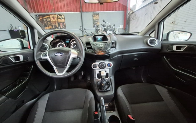 imagem-https://www.socarrao.com.br/sc-vehicle-images-prod/4069443/1790194878523-vehicle_image_1790194751_fd793d1fb6693a5aa96aa05de4043d52.jpeg