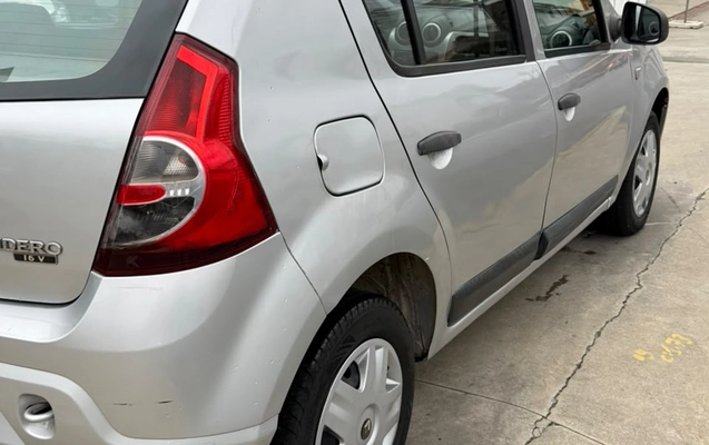 imagem-https://www.socarrao.com.br/sc-vehicle-images-prod/4069690/1790267819770-003_aee20ce1f2851f9f1940c120eeffbbc2.jpg