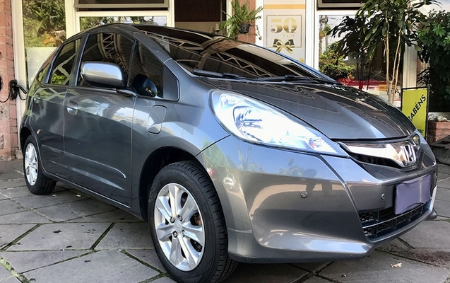 imagem-https://www.socarrao.com.br/sc-vehicle-images-prod/4069934/1790284297543-rajNYF1ttFPwH592dTbpTE2Cs1lX0XVA.jpg