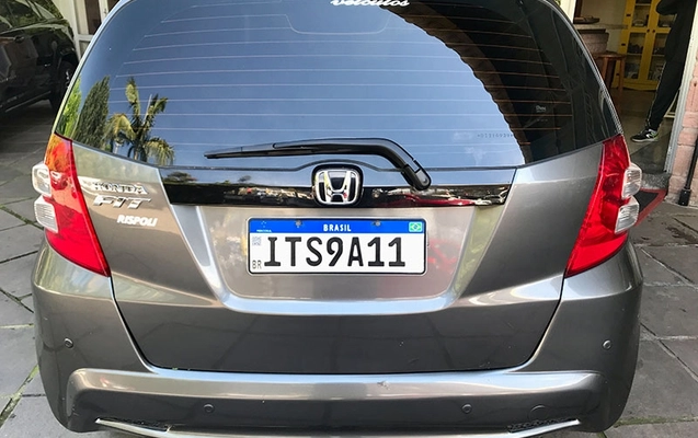 imagem-https://www.socarrao.com.br/sc-vehicle-images-prod/4069934/1790284297550-axugsAVofgBNQMko91JCkhVBXOUjOGkJ.jpg