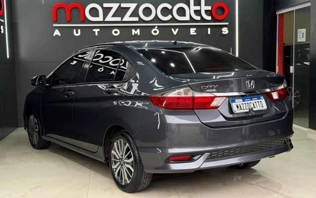 imagem-https://www.socarrao.com.br/sc-vehicle-images-prod/4070008/1790196179111-003_3b790d540134cbfe76f1edfa438ed734.jpg