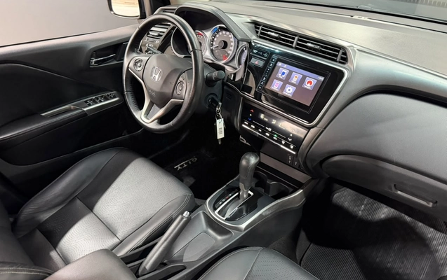 imagem-https://www.socarrao.com.br/sc-vehicle-images-prod/4070008/1790196179118-003_4020b7b9c68acf77b7c70ff55aea0440.jpg