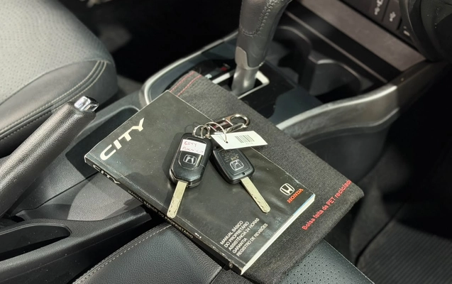 imagem-https://www.socarrao.com.br/sc-vehicle-images-prod/4070008/1790196179120-003_ff6dd8e30a943660017a34e03ca722aa.jpg