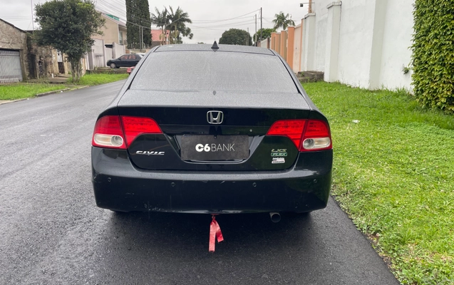 imagem-https://www.socarrao.com.br/sc-vehicle-images-prod/4070081/1790196360966-4d46cadb-544d-4bad-b6bd-51b7c9e195f1.jpg