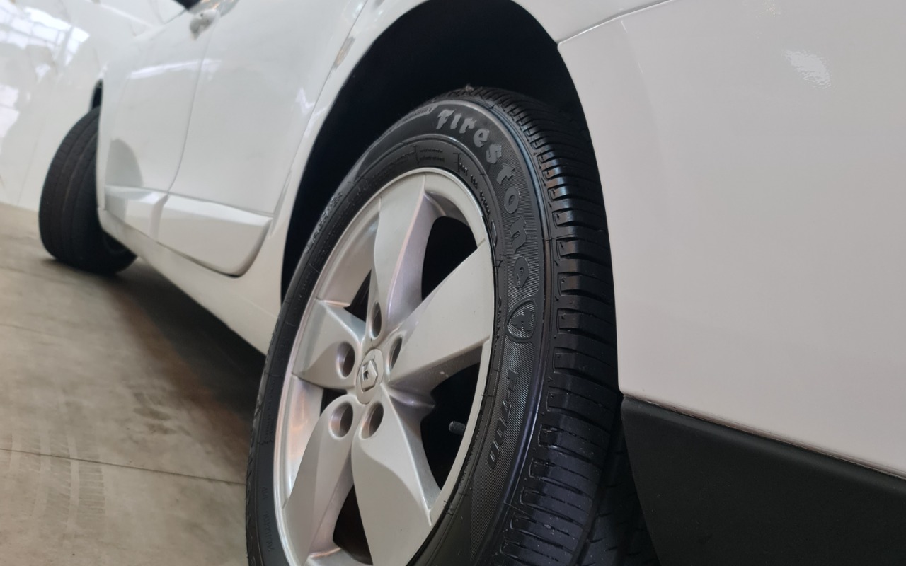 imagem-https://www.socarrao.com.br/sc-vehicle-images-prod/4070333/1790197064351-MTcuanBn.jpg
