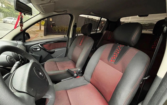 imagem-https://www.socarrao.com.br/sc-vehicle-images-prod/4070431/1790197033768-6c03735f-f8ab-8658-8d59-3a23e239b68d.jpg