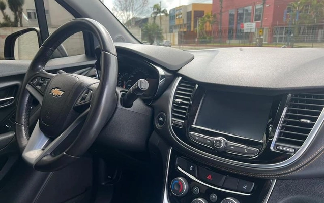 imagem-https://www.socarrao.com.br/sc-vehicle-images-prod/4070475/1790270753361-8505823_13_B_7d8b18cbd2.jpeg