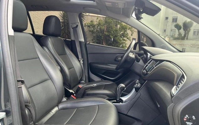 imagem-https://www.socarrao.com.br/sc-vehicle-images-prod/4070475/1790270753389-8505823_18_B_3d01625324.jpeg