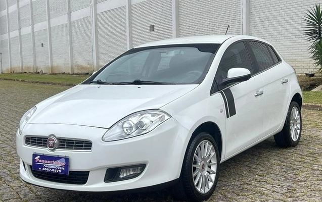 imagem-https://www.socarrao.com.br/sc-vehicle-images-prod/4070489/1790270582023-8505802_17_B_8fd0d60b31.jpeg