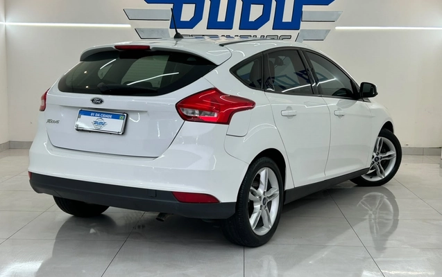 imagem-https://www.socarrao.com.br/sc-vehicle-images-prod/4070501/1790197256364-3_054840.jpg
