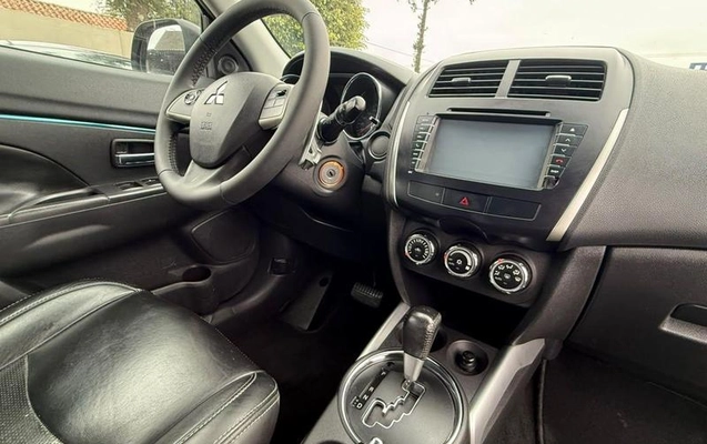 imagem-https://www.socarrao.com.br/sc-vehicle-images-prod/4070503/1790254719634-8482807_5_B_38c87692ec.jpeg