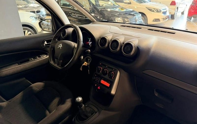 imagem-https://www.socarrao.com.br/sc-vehicle-images-prod/4070504/1790252693952-8495983_5_B_40126b1d40.jpeg
