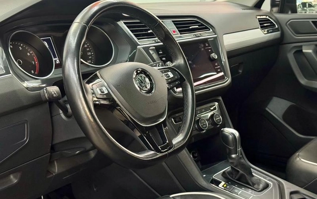 imagem-https://www.socarrao.com.br/sc-vehicle-images-prod/4070529/1790197411438-8385918_8_B_e4ccb4e2ce.jpeg