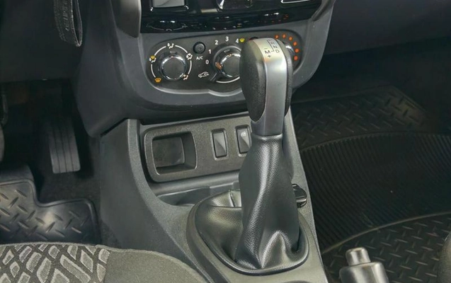 imagem-https://www.socarrao.com.br/sc-vehicle-images-prod/4070583/1790197822890-8426002_19_B_022e4fbd01.jpeg